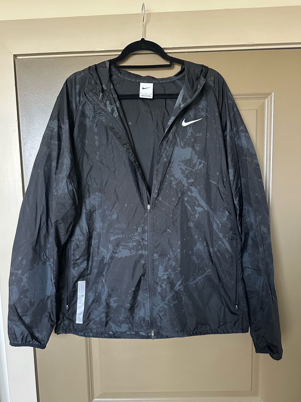 Nike Men's Black Repel Run Division Running Jacket - Size Large DV9278-010